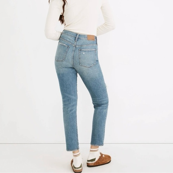Madewell The Perfect Vintage Distressed Jeans in Denman Wash Size 26 - Picture 2 of 12
